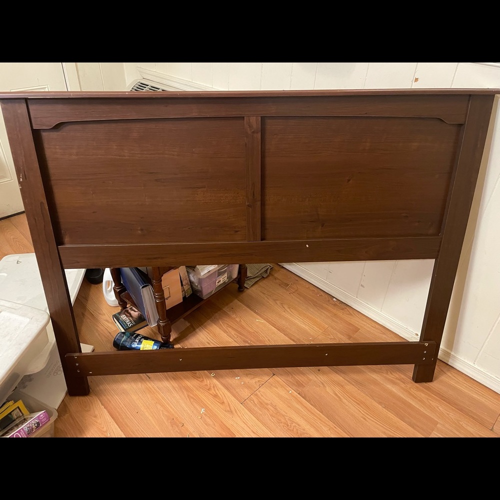 Full Size Oak Wood Brown Head Board With Wheels